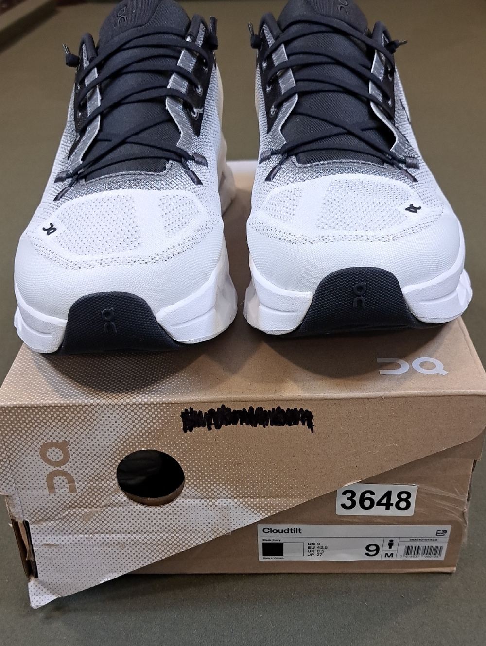 On Cloudtilt - Color: Black/Ivory - Size: Men 9 - Picture 3 of 8